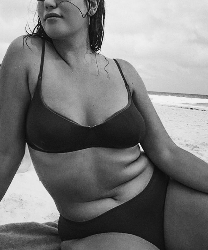 Post-weight-loss body showing areas of stubborn fat and loose skin, treated at Body Sculpting Clinics Sydney for contouring and firming.